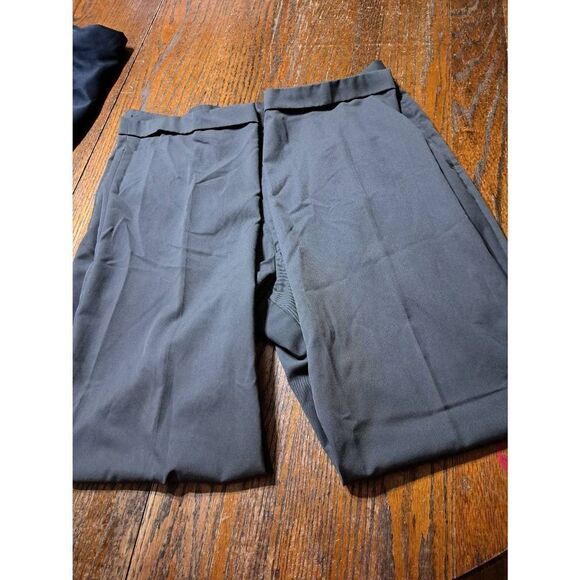 Size 36 Croft & Barrow Grey Pleated Front Leg Cuffed Hem Dress Pants - Picture 3 of 4